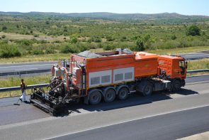 Breining micro-surfacing systems