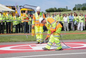 WJ road markings 